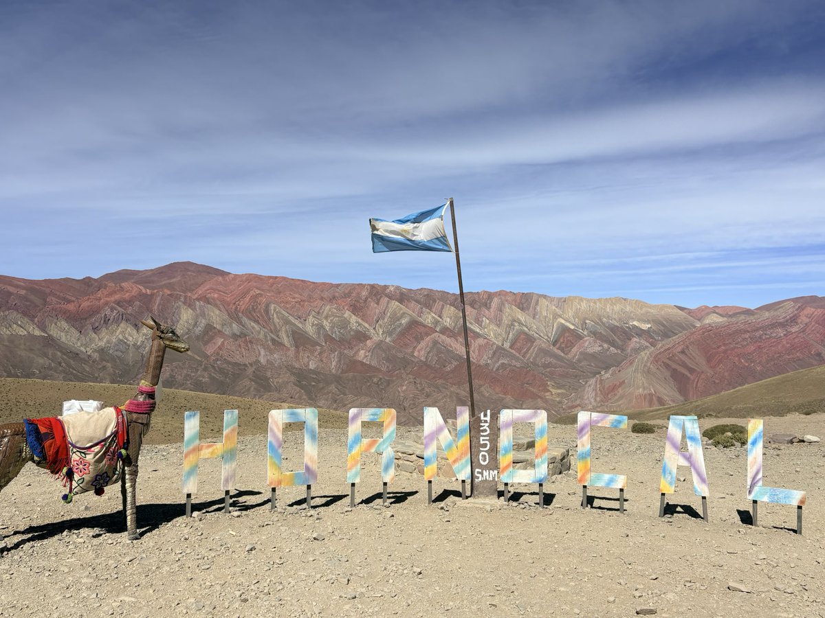 Apuntes_'s tweet photo. At an altitude of 4350 meters, paying for tortillas and api with my phone thanks to @Starlink and @MercadoPago 
(Hornocal, Jujuy, Argentina) https://t.co/ydKUe8FVYR