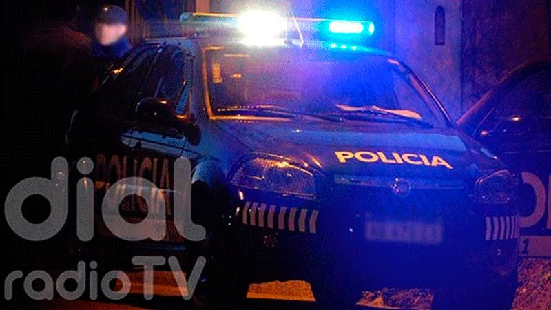 DiarioMzaSur's tweet photo. #Policiales #alvear Detuvieron a un individuo que circulaba en una moto de dudosa procedencia https://t.co/jblxsxPRT4 ◾  Más info ⤵ https://t.co/8p6nliDlOu