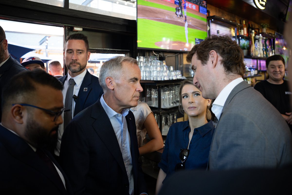 Yvan_Baker's tweet photo. Amanda @ASimardL and I joined Prime Minister @MarkJCarney in support of Tanveer Shahnawaz @beytanveer, our candidate in the upcoming byelection in Beaches-East York.

Tanveer will be a great Member of Parliament and a strong voice representing his community. https://t.co/Orpd39Zvig