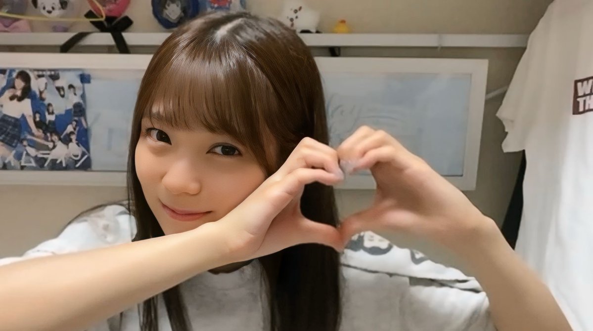TomoKct's tweet photo. お風呂上がりだったけど帰りが遅かったんかな。おつかれさま。

配信も短めだったから話したいことも昨日やろうと言ってたこともほぼできなかったね😂

明日は9割の確率で配信お休みだそう。
楽しんできてください。

#白石真菜 https://t.co/DDddm2SGx5