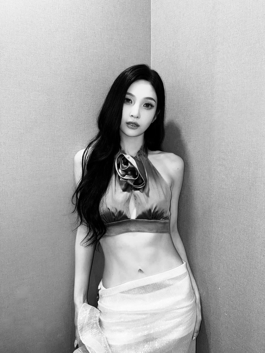 Isadefleur's tweet photo. https://t.co/5IH2Dz3Ng4