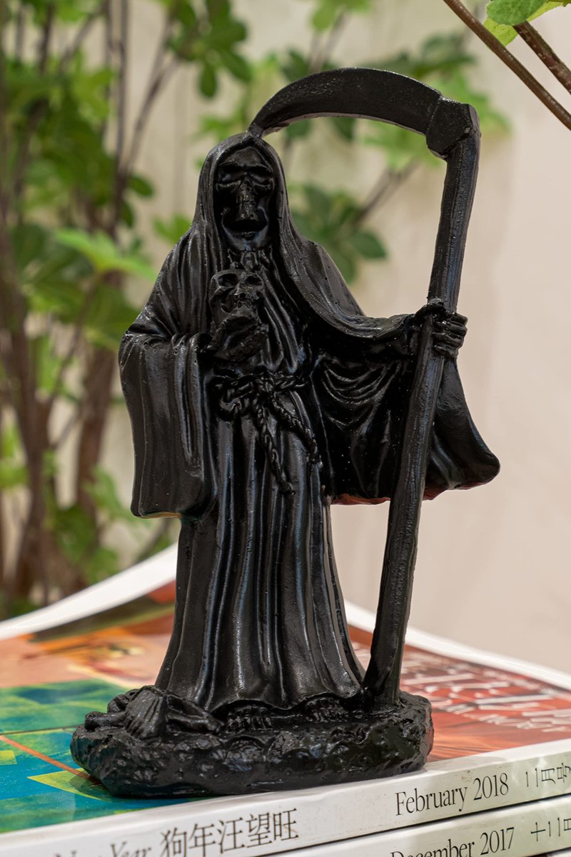 SantaMuerteCDMX's tweet photo. Santísima Muerte

Te pido humildemente que ayudes a las personas con esa situación que les genera desesperación, que irrumpe su paz y su calma.

Tú conoces su historia y sabes que luchan día a día para salir adelante de ésa situación. https://t.co/MAvgkbtcKT