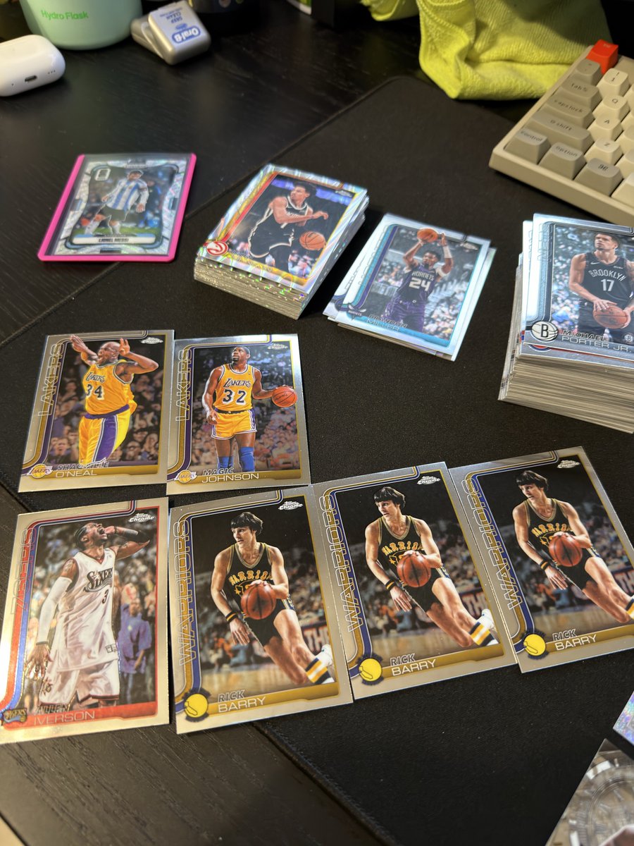 AmirTayebi's tweet photo. 2 mega boxes 2 value boxes

1. Retired base
2. Rookies
3. Non base
4. Moment in time (big fan of both)

No numbered cards. No wemby. No cooper. No auto. 

Anything in value here?

@CardPurchaser https://t.co/6cTNSKLGr8