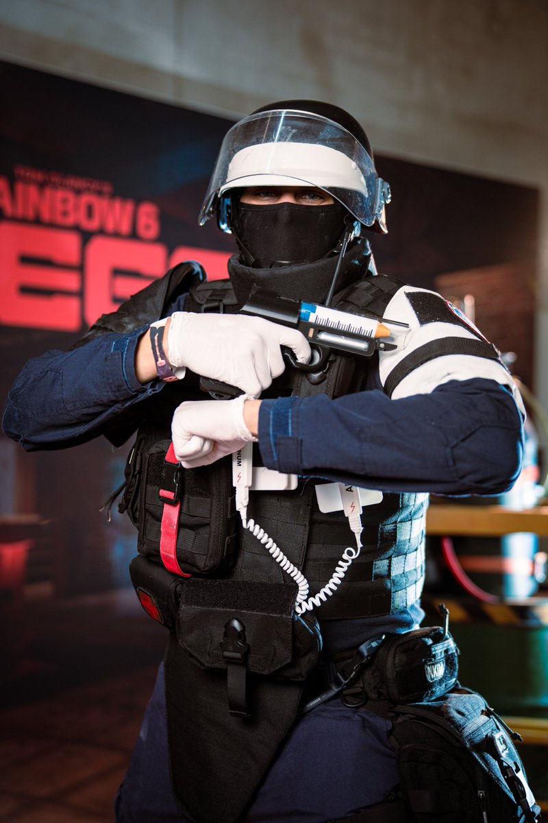 NoLimi7_'s tweet photo. Real ones use the SG-CQB.. 😎

#R6Community #R6S https://t.co/dJwSIvcvjO