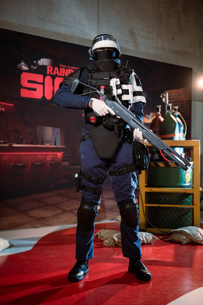 NoLimi7_'s tweet photo. Real ones use the SG-CQB.. 😎

#R6Community #R6S https://t.co/dJwSIvcvjO
