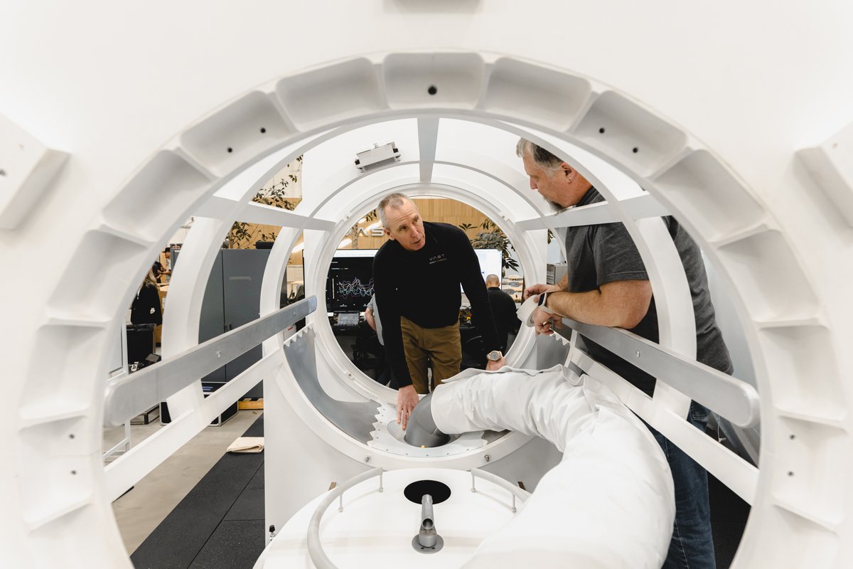 vast's tweet photo. We’re building safe, human-centered space stations with the support of our astronaut advisors @astro_feustel, @astro_megan, and @astro_suni. Insight from experienced crew is essential to our vision of a sustainable and continuous human presence in space. https://t.co/eDLtkvNEdg https://t.co/kJKPqWA6jD