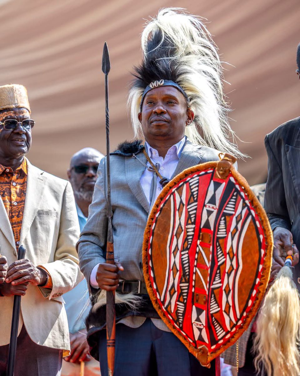 WalterMutethia's tweet photo. Njuri Ncheke elders gather at Nchiru shrine to crown Prof @_KithureKindiki Mt Kenya kingpin https://t.co/KpBLZ8CuXa
