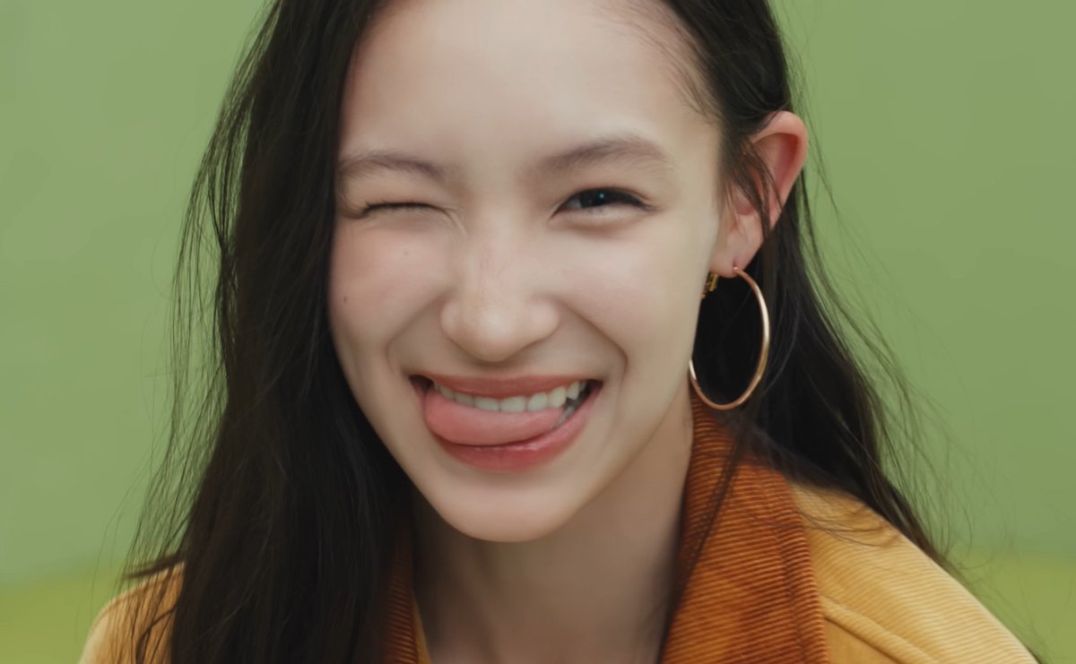 hanispics's tweet photo. the cutest girl ever

#yihani #이하늬 #tuide #튜이드 https://t.co/6T5K6wVt7h