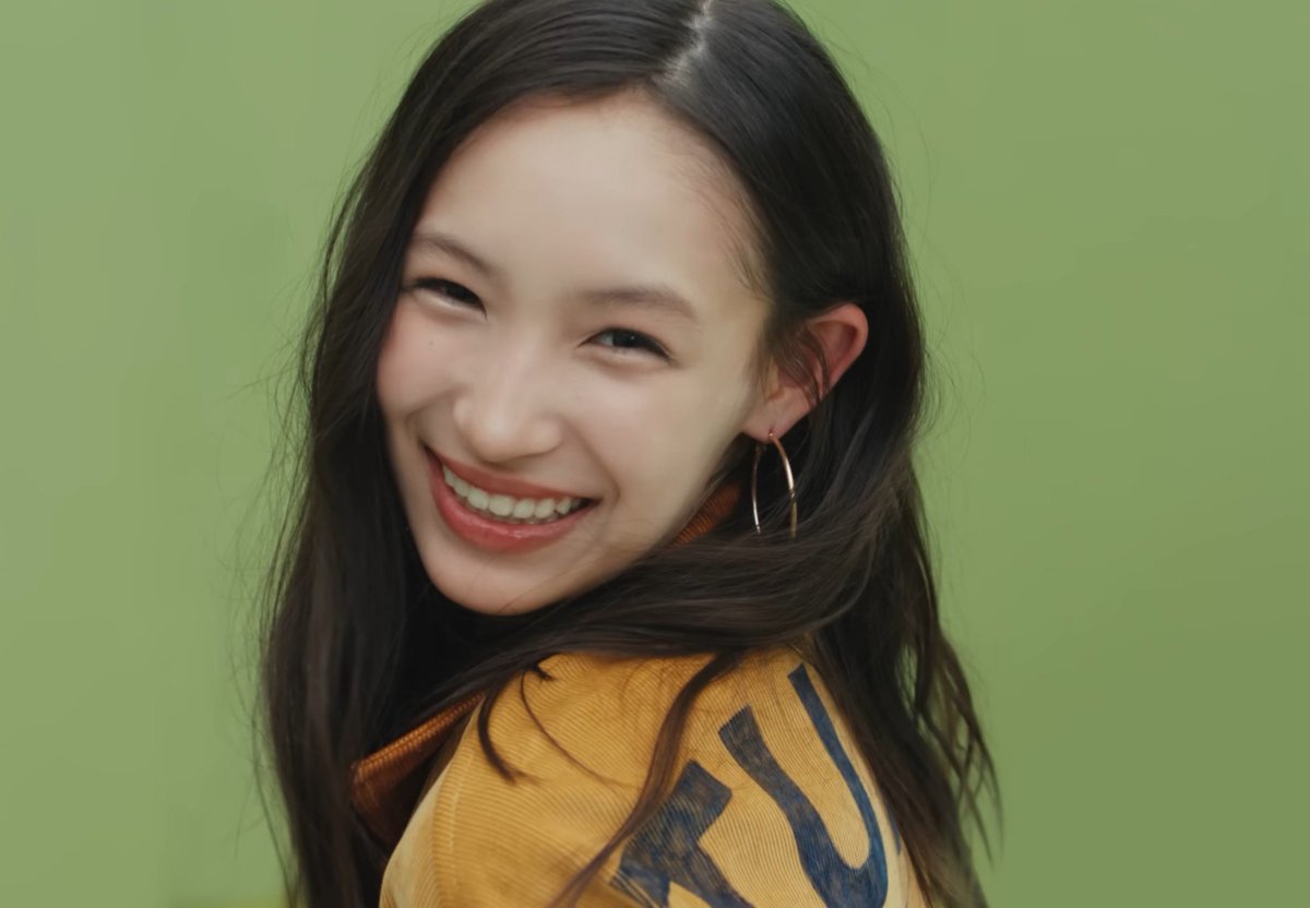 hanispics's tweet photo. the cutest girl ever

#yihani #이하늬 #tuide #튜이드 https://t.co/6T5K6wVt7h