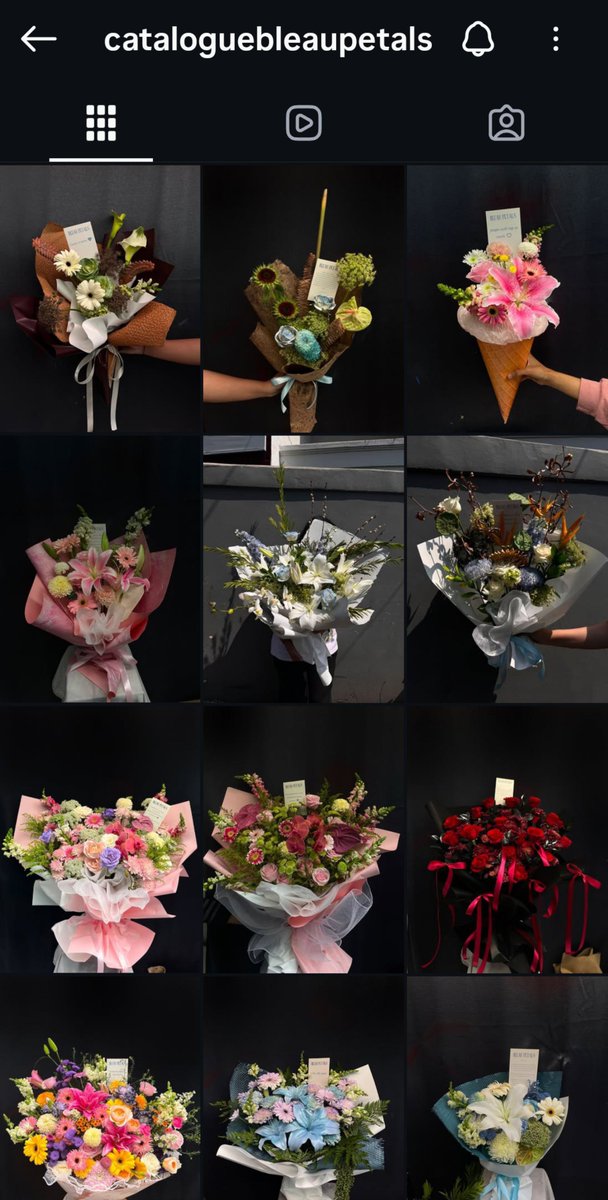 hyunjuyie's tweet photo. m not going to getkeeping, arrangementsnya bleaupetals cakep cakep semua t_____t my kind of dream bouquet #jujur 🥺🥺🥺🥺🥺🥺🥺🥺 https://t.co/t0hyHmn5Nl