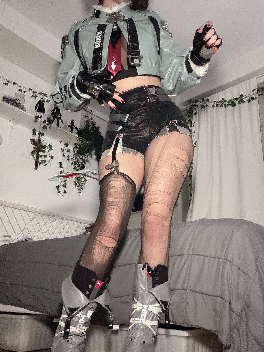 lastmaidenxv's tweet photo. After buying two pairs I think this sizing is successful RAHHH https://t.co/ZFd1y6ziCV
