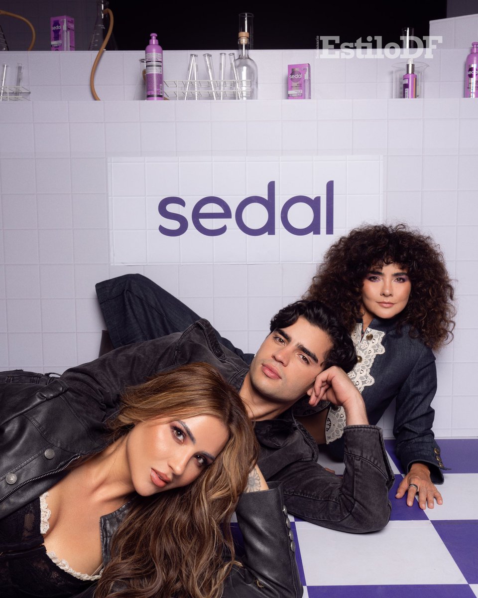 EstiloDF's tweet photo. @ArnMercurio , @AdrianaLumina y Celeste Pellegrini en la portada de EstiloDF con Sedal. 💜 AARON MERCURY X SEDAL

La MEGA Mansión Sedal abre sus puertas para presentar la nueva línea Sedal Mega Crecimiento en una experiencia inmersiva. #aaronmercuryxsedal https://t.co/TV48rA3IDQ