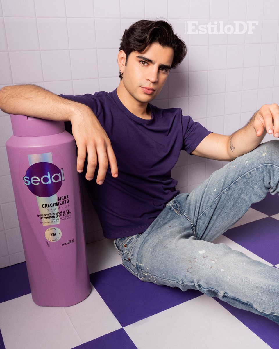 EstiloDF's tweet photo. @ArnMercurio , @AdrianaLumina y Celeste Pellegrini en la portada de EstiloDF con Sedal. 💜 AARON MERCURY X SEDAL

La MEGA Mansión Sedal abre sus puertas para presentar la nueva línea Sedal Mega Crecimiento en una experiencia inmersiva. #aaronmercuryxsedal https://t.co/TV48rA3IDQ