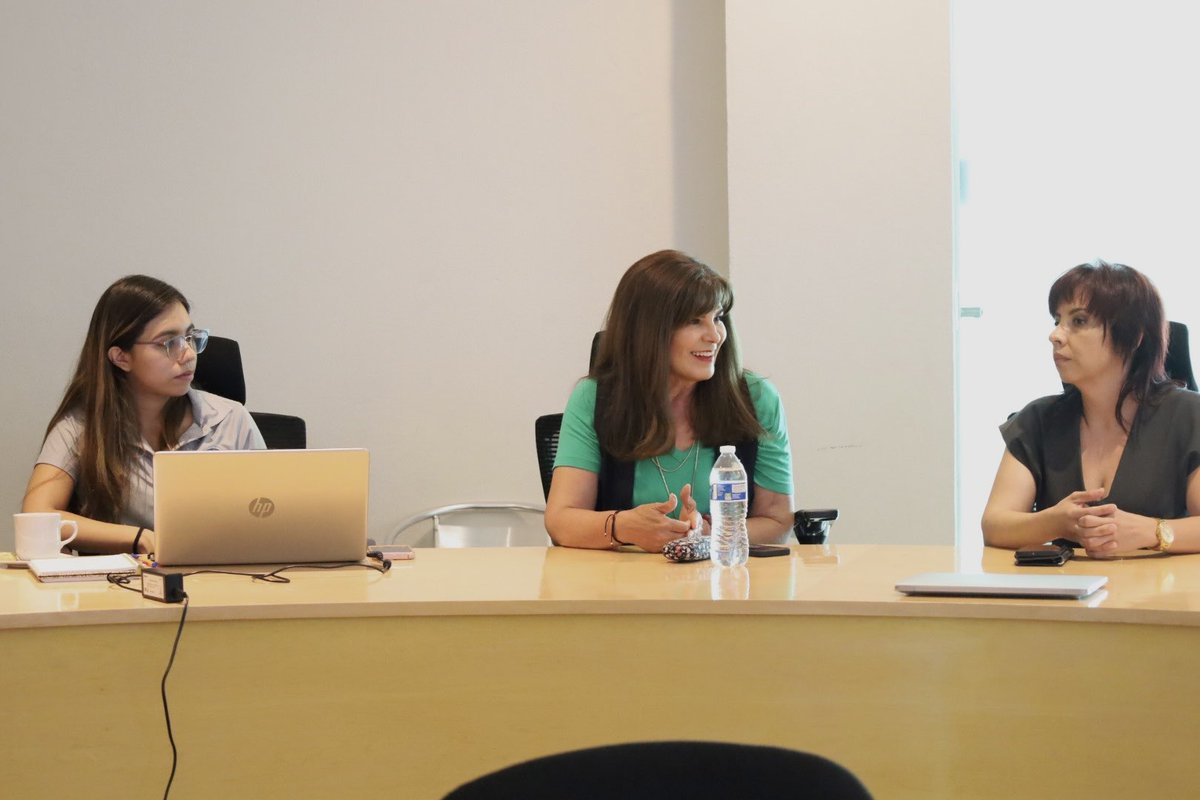 iplanegente's tweet photo. Nos reunimos con Purísima del Rincón, Romita y Silao.

Les compartimos⚙️herramientas para que sus procesos de participación social🤝 y prospectiva↗️ sean más sencillos aprovechando la tecnología💻 e inteligencia artificial🤖 para actualizar sus Planes Municipales de Desarrollo📑. https://t.co/YpbwHArGAH