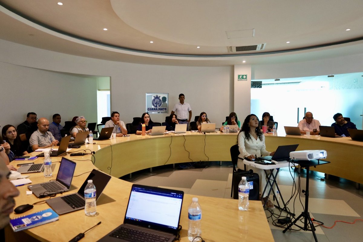 iplanegente's tweet photo. Nos reunimos con Purísima del Rincón, Romita y Silao.

Les compartimos⚙️herramientas para que sus procesos de participación social🤝 y prospectiva↗️ sean más sencillos aprovechando la tecnología💻 e inteligencia artificial🤖 para actualizar sus Planes Municipales de Desarrollo📑. https://t.co/YpbwHArGAH