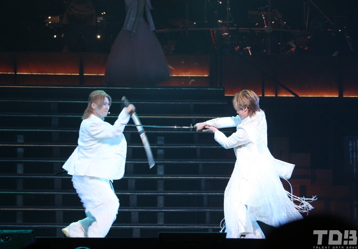 talent_databank's tweet photo. 『New HISTORY COMING ARENA LIVE -The Imperial Theatre Symphony-』開幕！

堂本光一＆井上芳雄ら豪華キャストが夢の競演で帝劇の歴史を紡ぐ
『エリザベート』『Endless SHOCK』スペシャルメドレーも 

▼ゲネプロ写真多数
https://t.co/1BhzHOG5wx 

#帝コン https://t.co/SfZVWN7inr