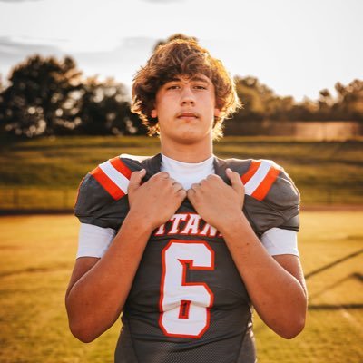 CoachZackGoodFB's tweet photo. '27 Preseason Head Hunter TE Rankings:

1. @devon_myrie 6'5 210 NFL Academy UK
2. @_brunocook 6'1 220 Gilmour Academy, OH
3. @Cookii2Tuff 6'2 225 Grove City Christian, OH
4. @CohenGuest67 6'4 225 University, FL
5. @cole_k22 6'4 210 Marbury, AL https://t.co/ZmnWNAtUHm