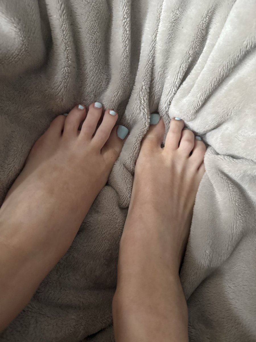 feetgirlpie's tweet photo. happy Friday🙌🏻🥂✨

#feet #feetworshi̇p #feetfetısh #feetcontent #youngfeet #lickmyfeet
#feetphoto #feetlover #feetfun https://t.co/k7rZvYeJGy