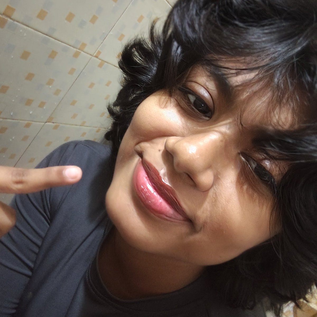 godlovvyou's tweet photo. Why is my every cute photo a bathroom photo? https://t.co/U71a3gFV8C