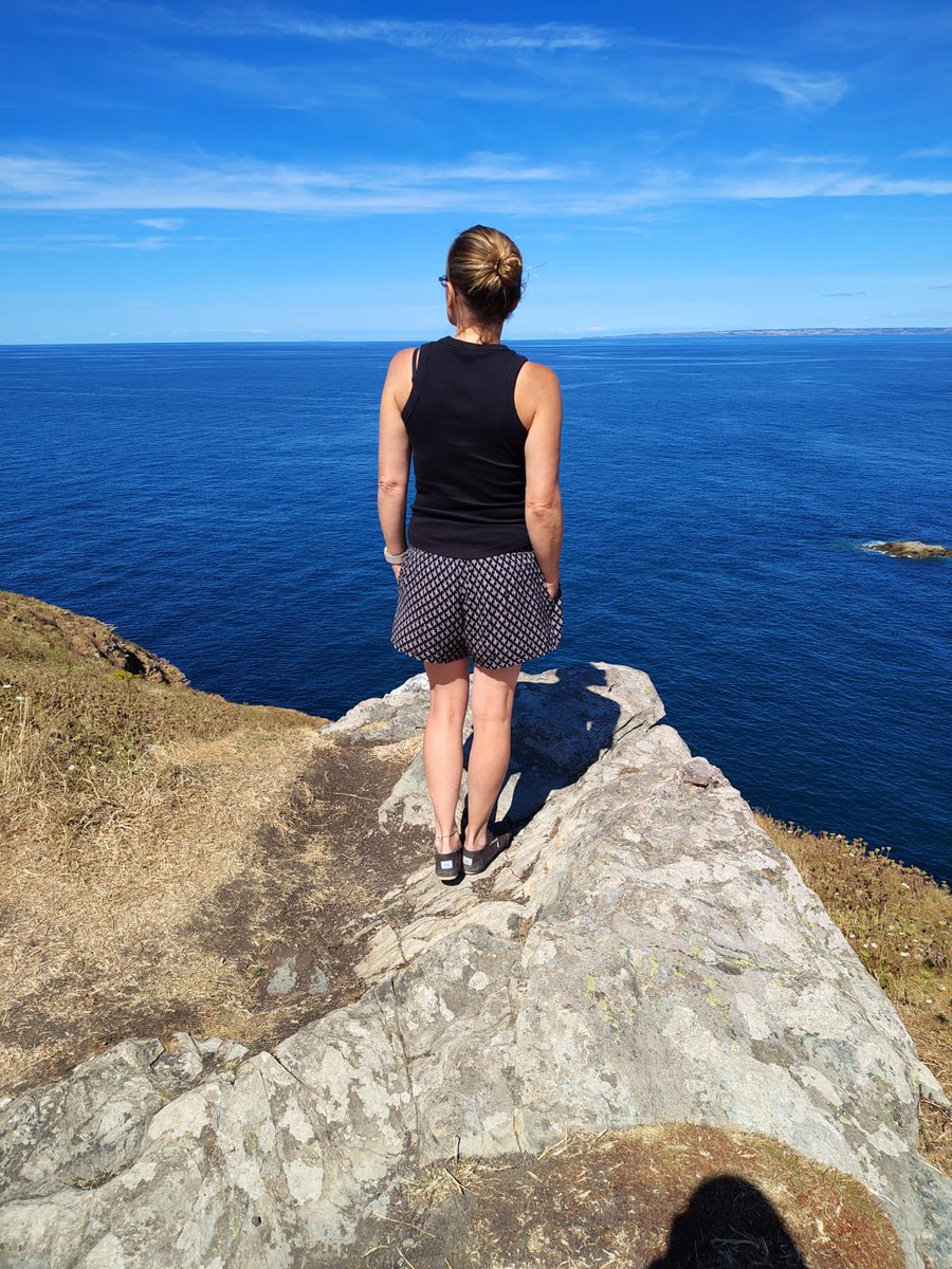 Carrie4472's tweet photo. Tintagel Castle…💙 https://t.co/IzJNsbEic0