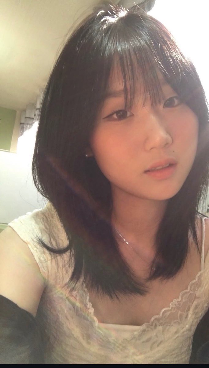 ititit1004's tweet photo. 이윤아 20 #지인박제 #지인상납 https://t.co/xTuOxmuPtm
