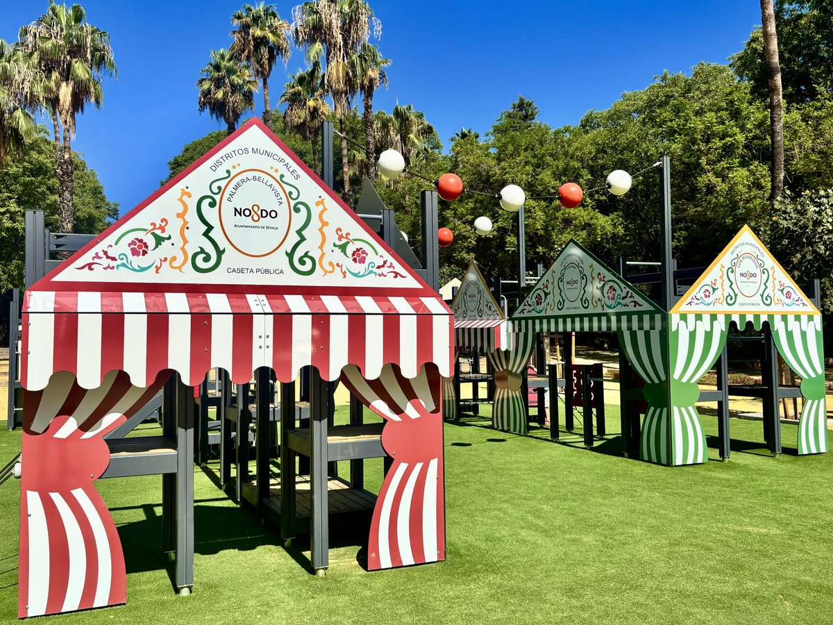 joseamesa's tweet photo. Este juego infantil imita la forma de la Pasarela, una estructura de hierro que se construyó muy cerca de aquí y que fue el origen de la famosa Portada de la Feria de Sevilla.

La Ciudad de los Niños en el Prado de San Sebastián de Sevilla se inauguró el 3 de julio de 2026 https://t.co/l8DlniE7Mu