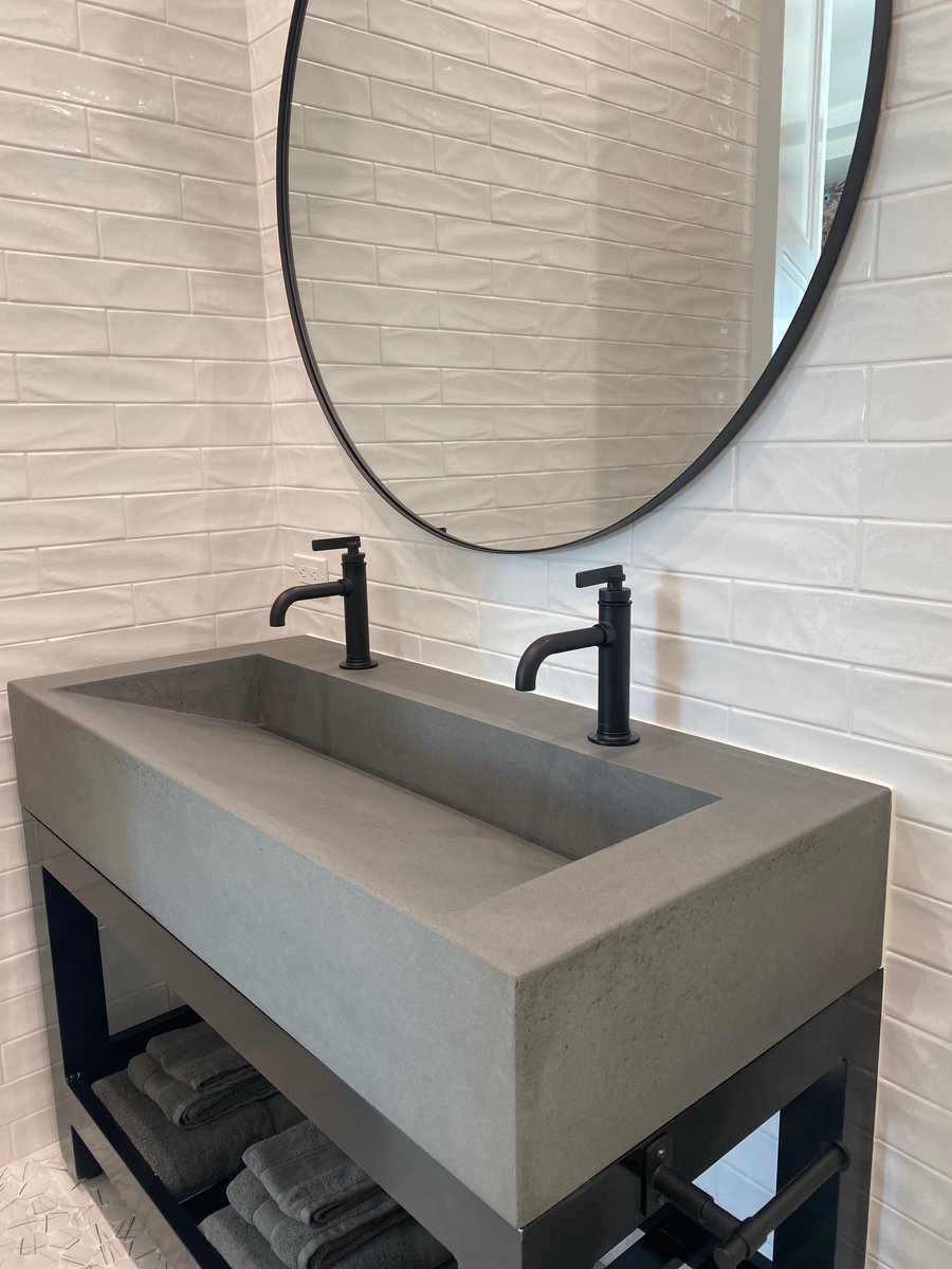 CustomCreteWerk's tweet photo. A sink should be more than just functional—it should be a statement piece.
This custom concrete ramp sink was designed to deliver a sleek, modern look with clean lines and seamless water flow.
#RampSink #ConcreteSink #LuxuryBathroom #ModernBathroom https://t.co/vauyzP0XMT