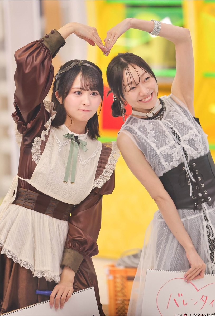 zx2ds's tweet photo. ≠ME 尾木波菜、テレビ収録で緊張してたのか衣装に脇汗が…。
こんな美人でも汗染みができるっていう人間味が良いんだよなぁ…。 https://t.co/tN2dRFDTRY