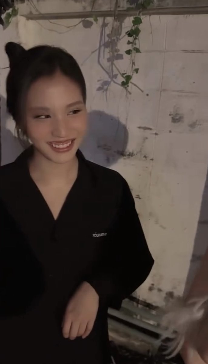 mmphint's tweet photo. มูจูรักพี่มี่แล้ว ใครมีความสุขที่สุด
ตอบ : https://t.co/06PFUkxK9D