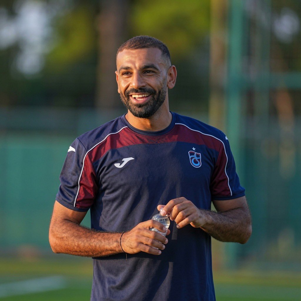 futaspor's tweet photo. 🚨 ÖZEL HABER 

Mohamed Salah'ın maaşının nasıl karşılanacağı belli oldu. 

Yıldız oyuncunun yıllık ücretindeki dağılım şu şekilde:
✈️ %40 THY
📱 %35 Turkcell
👤 %25 Nevzat Aydın https://t.co/MoiWgI8KT3