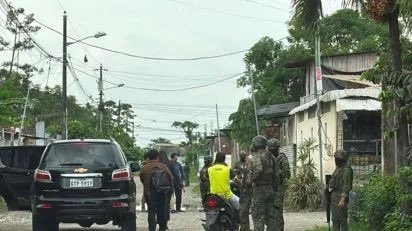 ecuainm_oficial's tweet photo. ‼️#URGENTE
Yelibert Moreira, de 28 años, apareció decapitado en una vía cerca de Yaguachi, en Guayas. Él era uno de los testigos clave en el caso contra siete militares por presunta tortura y ejecución extrajudicial de Bryan Ledesma.
▶️@EcuavisaInforma https://t.co/mfshLktOs9