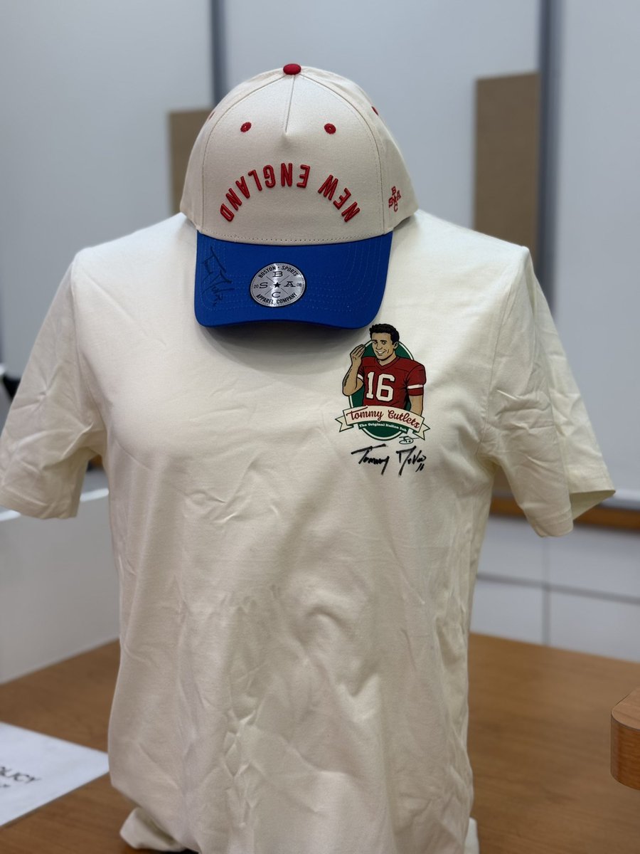 Savageboston's tweet photo. 🚨 GIVEAWAY 🚨

I’ve teamed up with @bostonsportsco to give away a Tommy Devito signed New England hat and a signed “Tommy Cutlets” shirt! 

To enter:

— like and comment on this post
— Follow @bostonsportsco and @Savageboston 

Retweet for bonus entry. Good Luck! https://t.co/5lwugzurUd