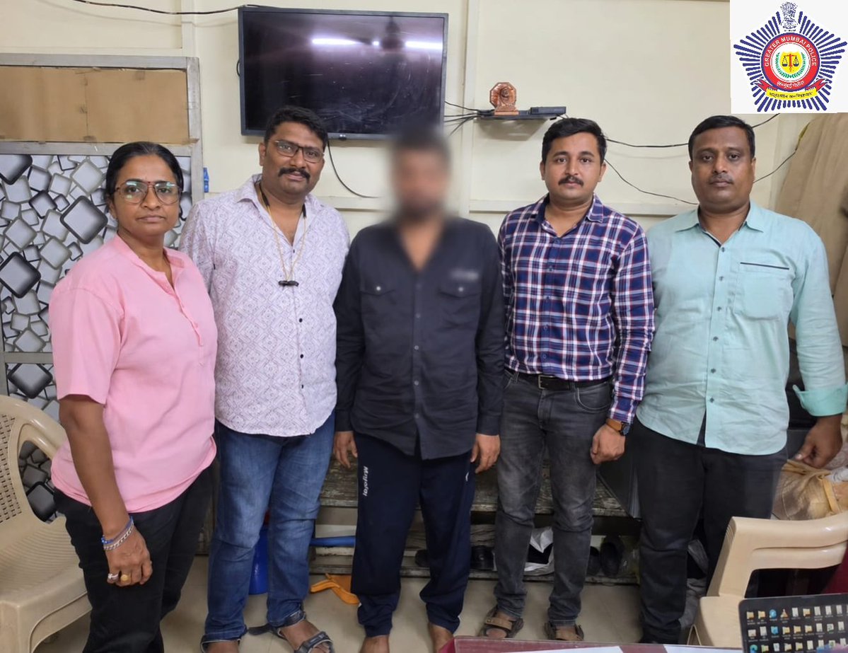 DcpWestZone2's tweet photo. The police team of D. N. Nagar  Police Station, based on confidential information successfully arrested the wanted accused involved in an attempted murder.
Congratulations to the police team for their outstanding performance..@MumbaiPolice @AddlCPWestMum https://t.co/44N9NuapUq