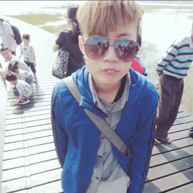as2020927's tweet photo. I only have sunglasses.
#PlusASelcaDay #MieAya https://t.co/EUDNqsPjpQ