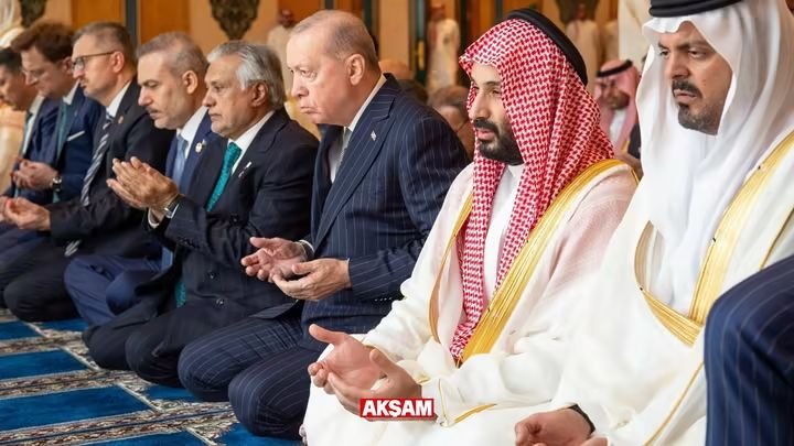 CavitKuran's tweet photo. ÂMIN Âmin yarabbelâlemin 🌍👍🇵🇰🇹🇷🇸🇦🤲👋👋👋👍Allah kabul etsin inşallah https://t.co/YDPl2TTNXK
