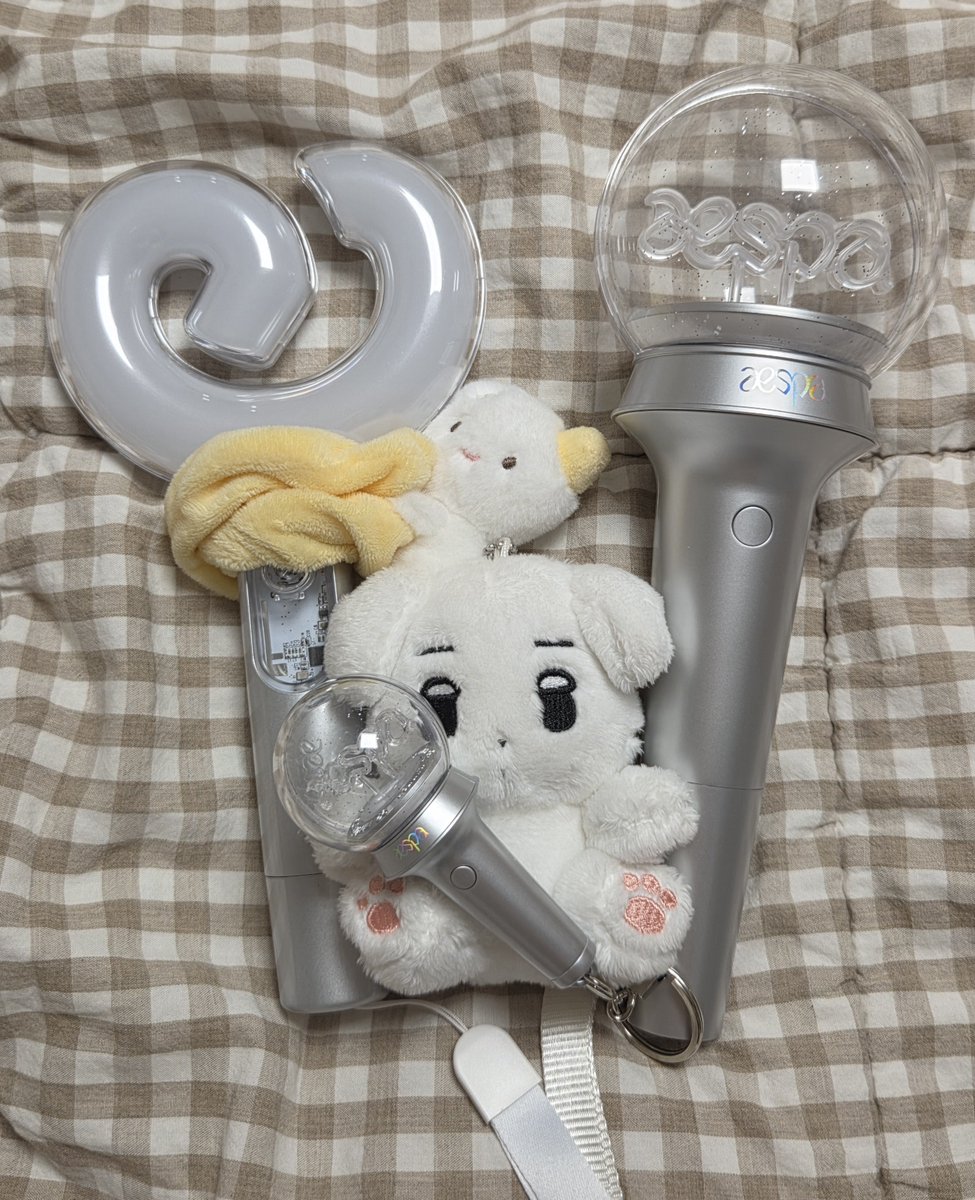3lyflhz's tweet photo. #마이트친소 #마이_트친소

막콘가는 중딩칼프마이입니다!!

저랑엣얘하실미소녀!!분들규합니다

편하게 디엠쥬세요!!환영합니다

트친 구하능게 처음이라 디엠을 어떻게 드려야 할지 모르겠어요 ㅠㅠ

♡-F https://t.co/3x0PrIMO3z