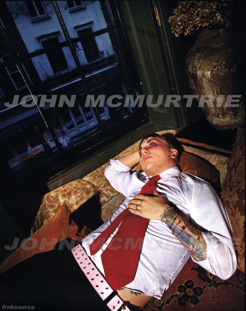 frnksource's tweet photo. NEW OLDS! Frank Iero by John McMurtrie in Soho, London, March 2005.

So happy to share these photos with you guys. I couldn’t find any of them at a higher quality before, so John was kind enough to provide them.

Photo prints, my scans. https://t.co/CxPQWSRZ3U