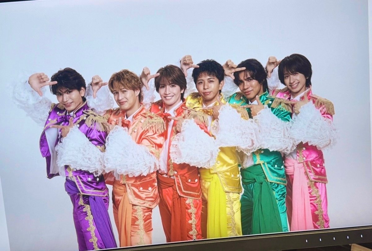 takuya_matsuri's tweet photo. おはよう🥰

今日はいよいよ
MATSURI 2ndツアー初日！！
本当に本当に時間ない中で
作り上げたツアーです🥹💕

6人全員揃ってのリハーサルも数回しかできず、緊張も不安も半端ないけど
今最大限出せるMATSURIを
お見せできるように一生懸命頑張ります🥰❤️‍🔥

声枯れもなんとか良くはなってきたので
無理ない程度にメンバーにも頼りながら全力を尽くします🥹❤️‍🔥

いやー、どきどきする🥹🥺❤️

みんなが楽しんでいただけますように😊💓
歌う門には福来る！
必ずMATSURIが証明します！！🥰

たくさん応援してね☺️💞

ではでは気合い入れて
行ってきます🥰🎤

#MATSURI
#松岡卓弥
#歌門福来
