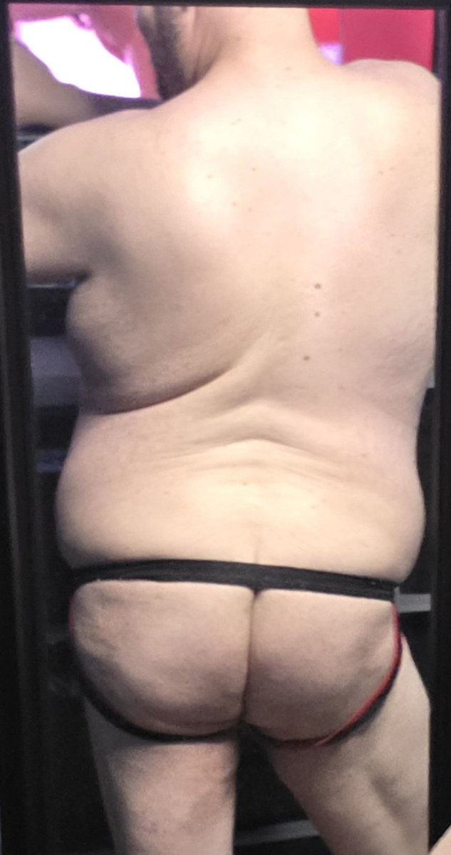 HOGBEAR91's tweet photo. @HeyyyFatDaddy I have a great place for you to nut 😏 https://t.co/2J6yREnhHw