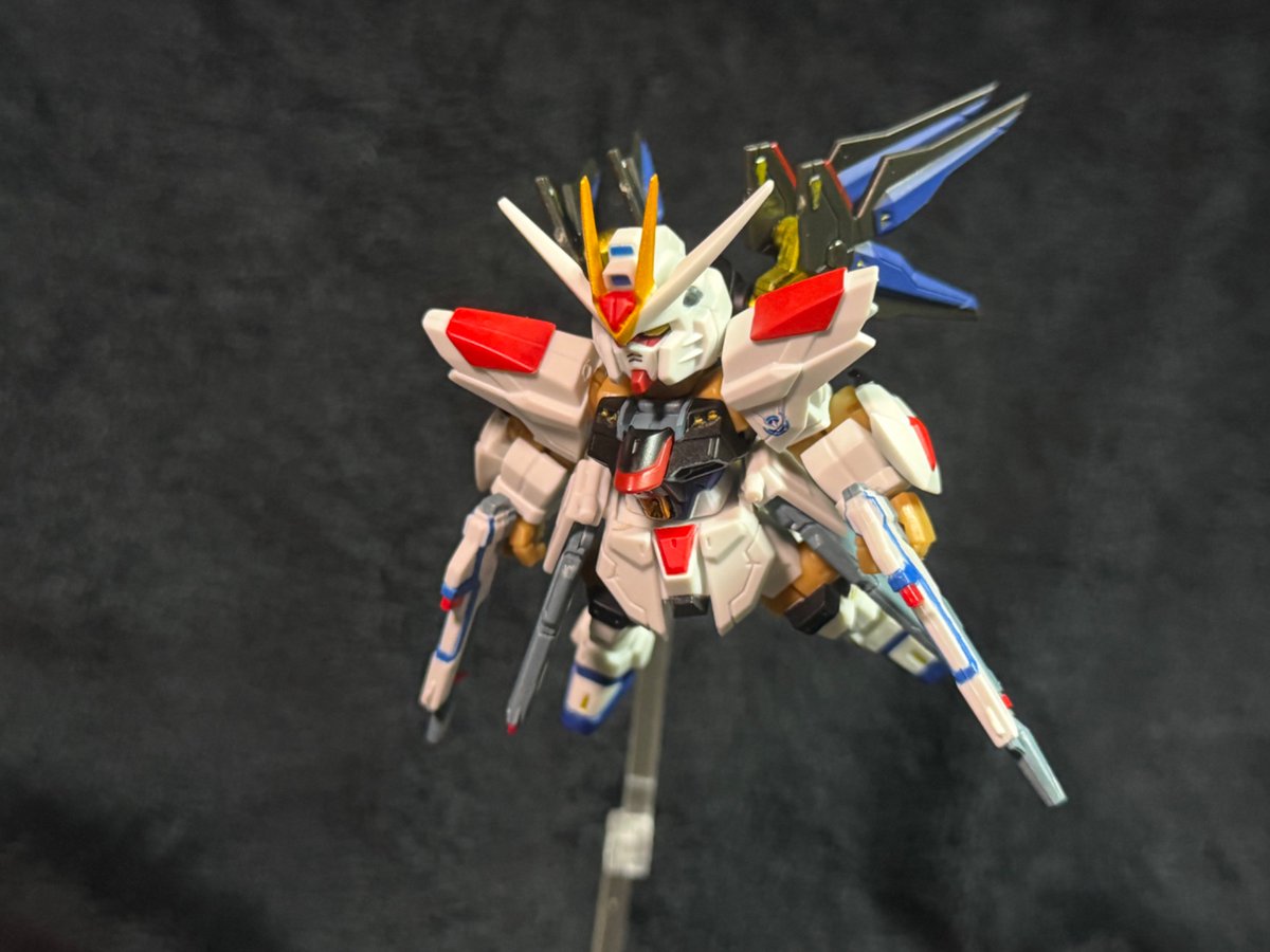 Horun6N's tweet photo. ストライクフリーダムガンダム 弍式

スパロボでマイフリの映像観てストフリ弍式出して筆塗りで部分塗装しました✨

コンパスのデカール付けただけですごく良くなりました☺️
　
#モビルスーツアンサンブル https://t.co/cj5vJi1Dk0