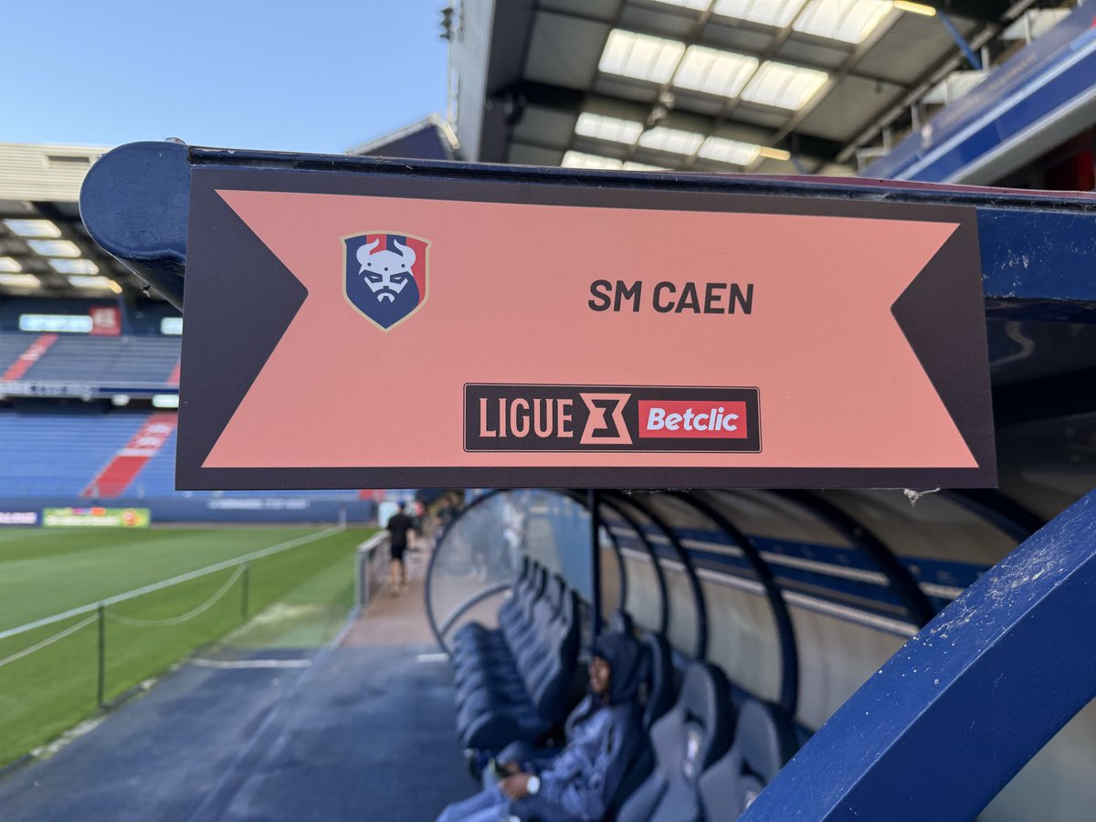 FOOT_NORMAND's tweet photo. Bienvenue au Stade Michel-d’Ornano 👋
Première journée de la nouvelle @ligue3betclic pour le @SMCaen de Gaël Clichy qui joue déjà un premier gros choc 🆚 le @VAFC, lui aussi prétendant à la montée en @Ligue2BKT. Coup d’envoi à 20 H 45.
#SMCVAFC https://t.co/vhhquJmKCb