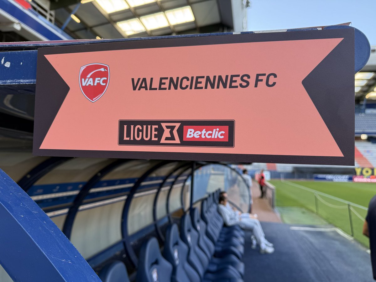 FOOT_NORMAND's tweet photo. Bienvenue au Stade Michel-d’Ornano 👋
Première journée de la nouvelle @ligue3betclic pour le @SMCaen de Gaël Clichy qui joue déjà un premier gros choc 🆚 le @VAFC, lui aussi prétendant à la montée en @Ligue2BKT. Coup d’envoi à 20 H 45.
#SMCVAFC https://t.co/vhhquJmKCb