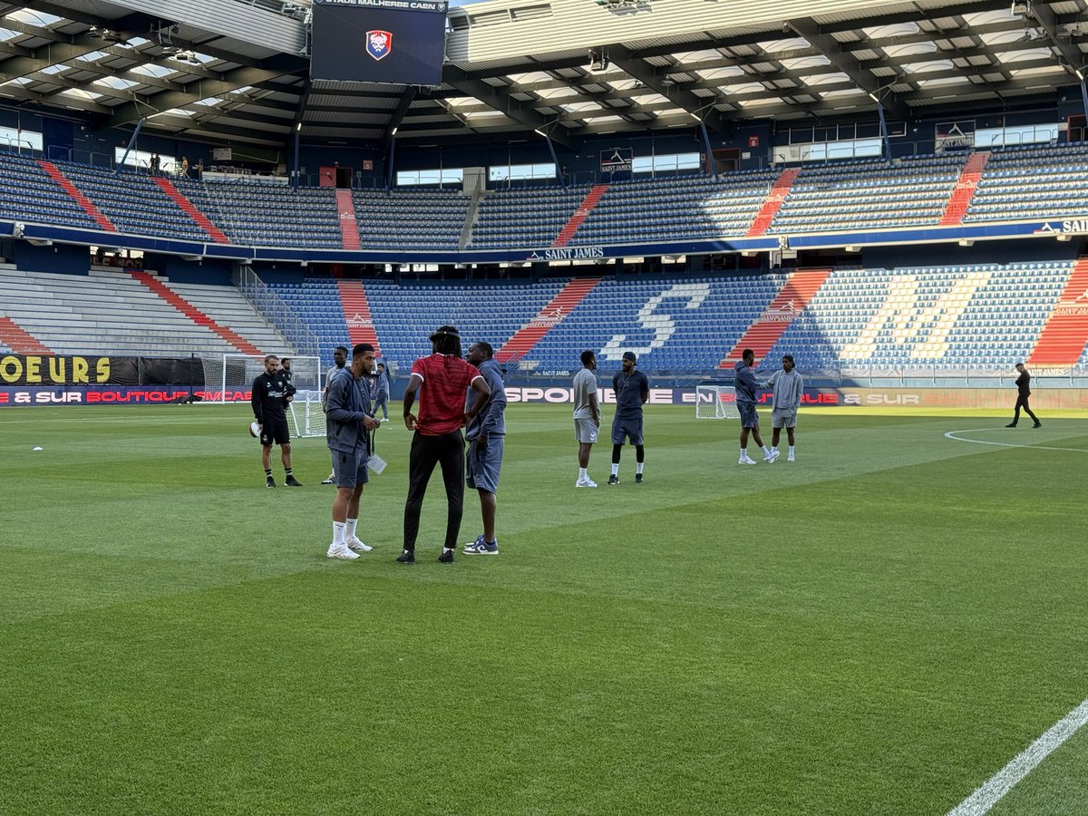 FOOT_NORMAND's tweet photo. Bienvenue au Stade Michel-d’Ornano 👋
Première journée de la nouvelle @ligue3betclic pour le @SMCaen de Gaël Clichy qui joue déjà un premier gros choc 🆚 le @VAFC, lui aussi prétendant à la montée en @Ligue2BKT. Coup d’envoi à 20 H 45.
#SMCVAFC https://t.co/vhhquJmKCb
