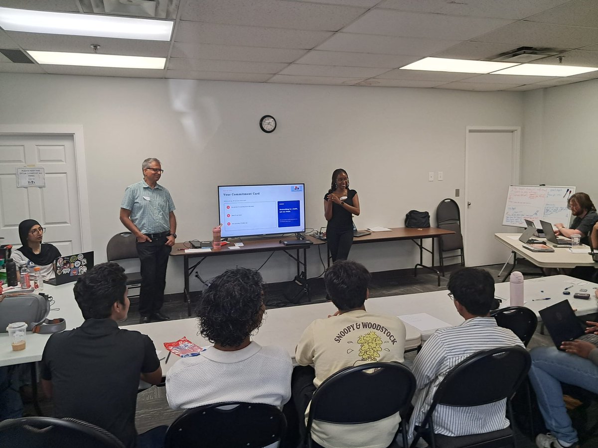 GetTogetherTO's tweet photo. Earlier this week, Connecting Generations Forward’s latest cohort of students met together for an engaging session on networking led by two of CGF’s experienced coaches, Shehzad Qureshi and Adrianne Largo!

CGF Sign-Up: https://t.co/ytXEe2C5Y0

#ConnectingGenerationsForward https://t.co/AJpwGhPsrB