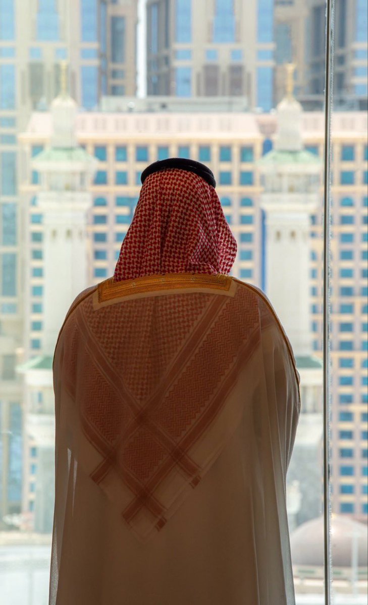 Taaj404's tweet photo. @Badermasaker يا سيد السادات ي الكامل العال
حنا بدينا وكل يوم بدايه
………
يامحمد ابن سلمان ي ذرب الأفعال
فعلك مثل الأرقام ماله نهايه https://t.co/KSGg7XDmCv
