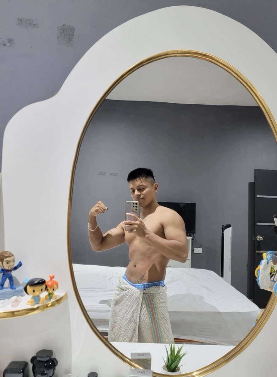 miststg5's tweet photo. Delicioso hombre 🍆😘 https://t.co/P4UrW0kzc6
