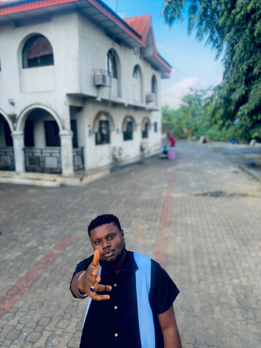 Bigpay_01's tweet photo. God over all ❤️💜
Everything Davido said in #Zanzibar 😊.

Good evening Bigpay Family ❤️🫶
How una dey? https://t.co/VsqPI2xrOA