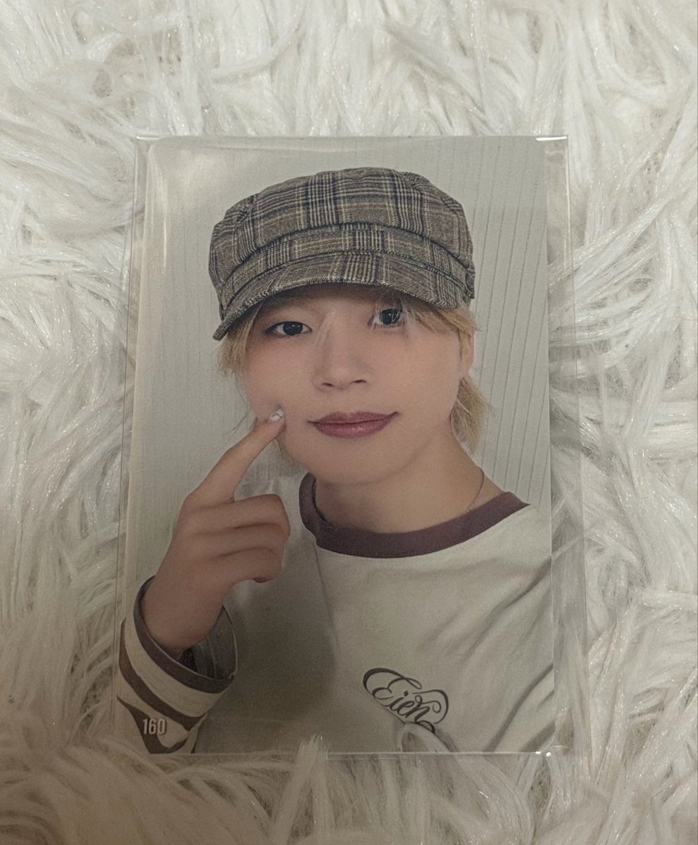 lapin__tn's tweet photo. JO1DER SHOW 2026 EIEN FINALトレカ 交換

【譲】 画像1-2

【求】 画像3枚目 💖がついている箇所

7000円トレカ同士の交換希望
郵送or都内手渡し
お気軽にお声掛けください！ https://t.co/Ex4XlFInpQ