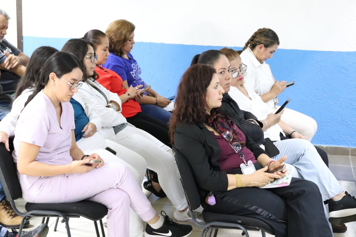 DIFJalisco's tweet photo. Esta acción forma parte de los esfuerzos que impulsamos para brindar una capacitación especializada a nuestro personal que opera el Subprograma de Inclusión y Atención a Personas con Discapacidad del #PAGUP. https://t.co/IhLLNpEUeO