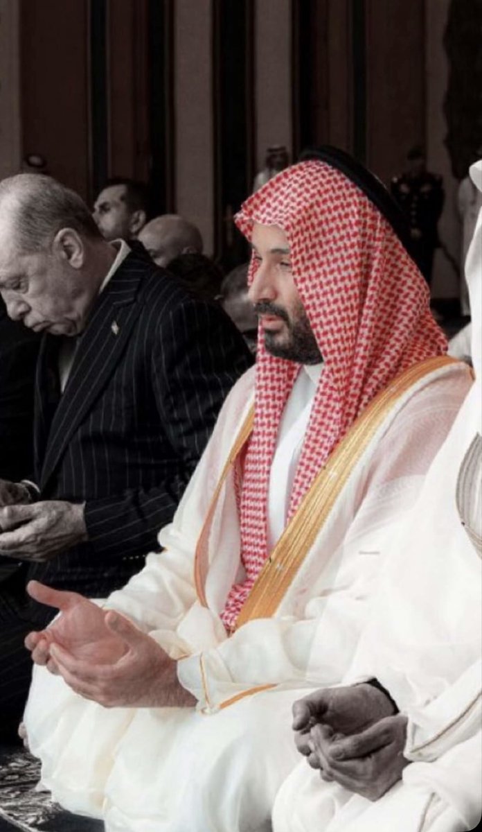 naifalrashidi's tweet photo. #اتفاقيه_مكه
#محمد_بن_سلمان‌ 

حنا نقول ( آمين ) لو ما سمعناك
بعض الصور تغني عن القول كلّه

الله يقبل دعوتك لا عدمناك 
نعرف مدى حرصك على الدار والله https://t.co/eyDjMSPvt1